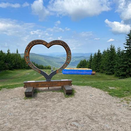 U Jelena Harrachov - Rodinny Apartman U Lesa S Garazi Exteriör bild