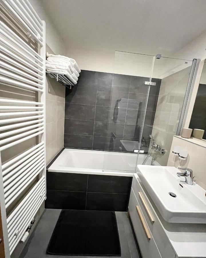 U Jelena Harrachov - Rodinny Apartman U Lesa S Garazi Exteriör bild